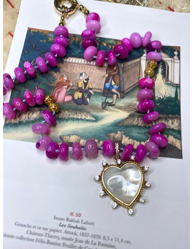 Collier en opale rose avec pendentif coeur nacré Voir les baskets